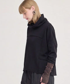Luukaa Seamed Funnel Pullover Black