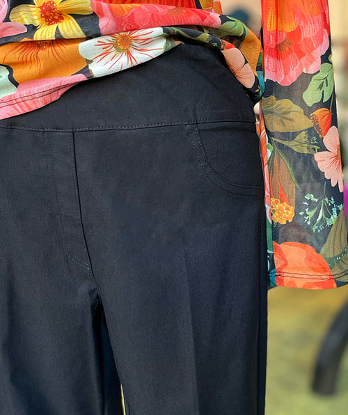 Elliott Lauren Jean Style Pull on Pant