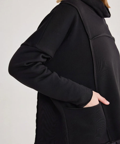 Luukaa Seamed Funnel Pullover Black